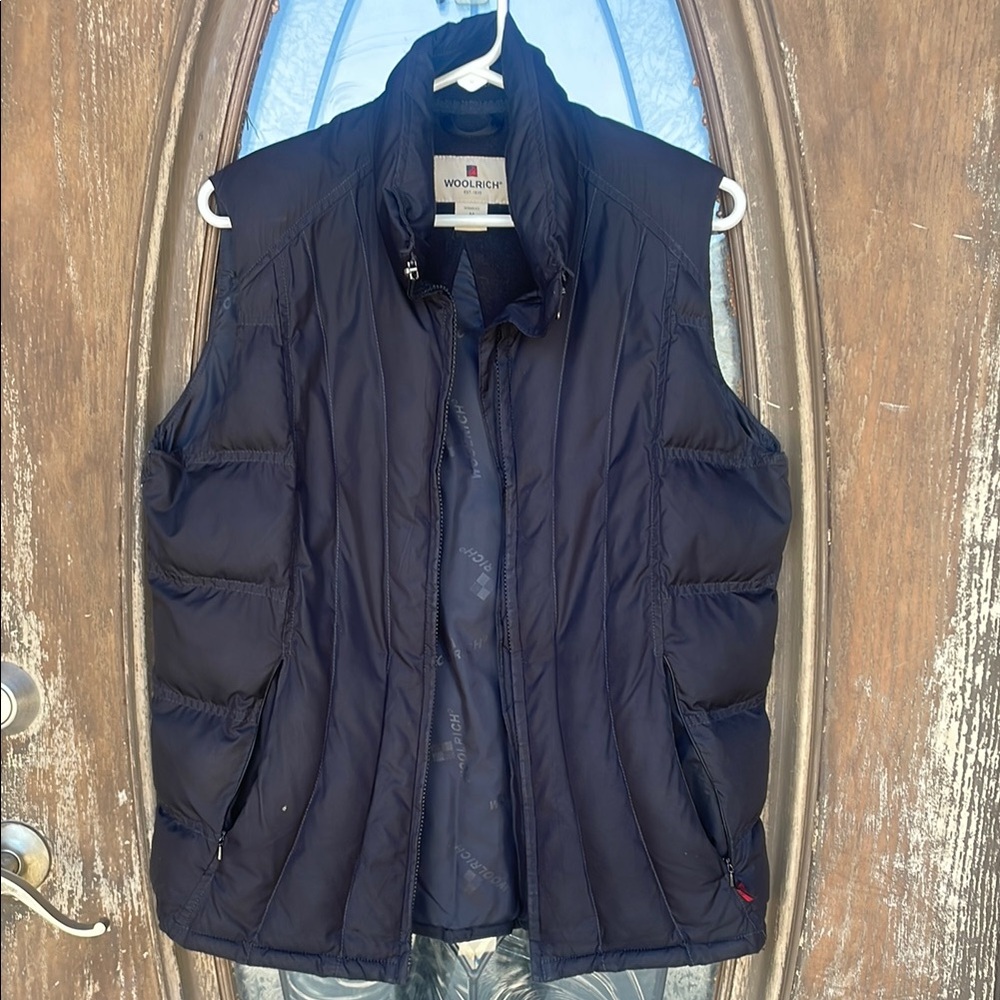 - Woolrich black Puffer Vest! Medium